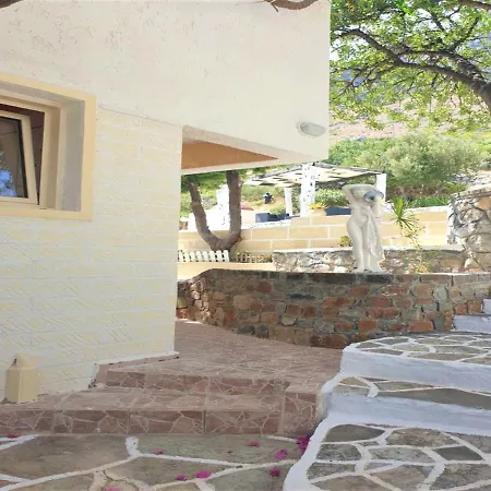 Feriehus Hersonisos - Sleeps 15 - Parking - Pool - Garden