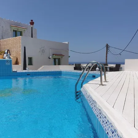 Hersonisos - Sleeps 15 - Parking - Pool - Garden Feriehus *
