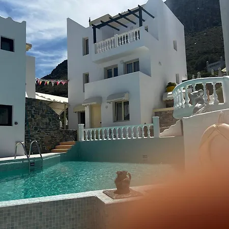 Hersonisos - Sleeps 15 - Parking - Pool - Garden Feriehus *